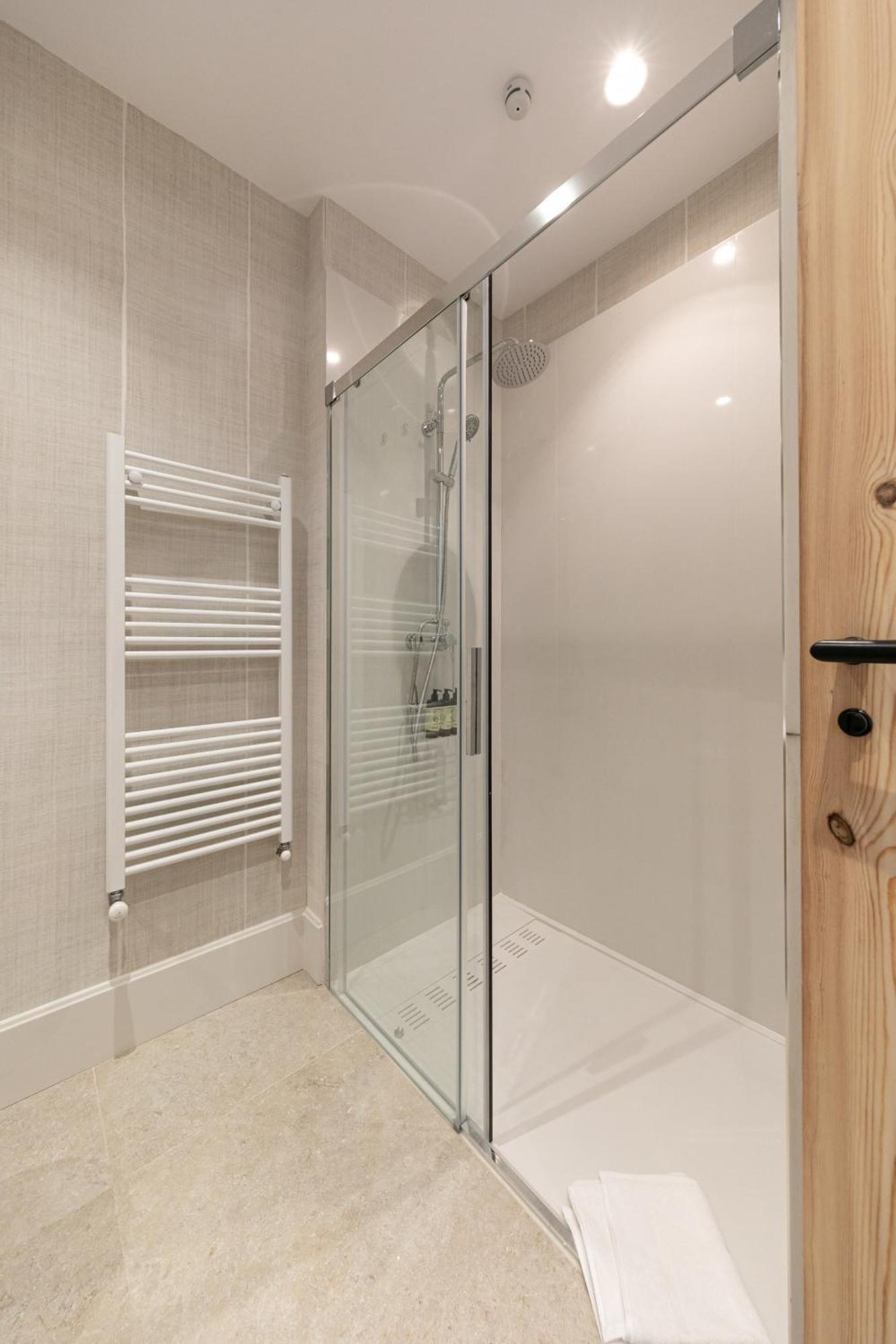 Green-Apartments Reales Atarazanas Suites Севілья Екстер'єр фото